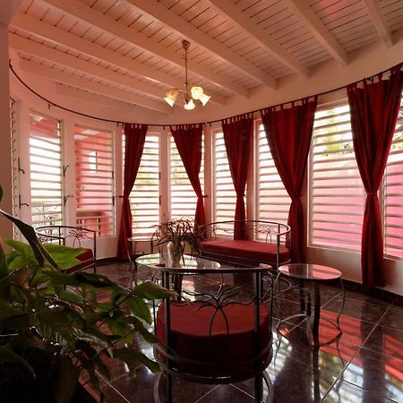 Villa Les Orchidees نوسي بي المظهر الخارجي الصورة
